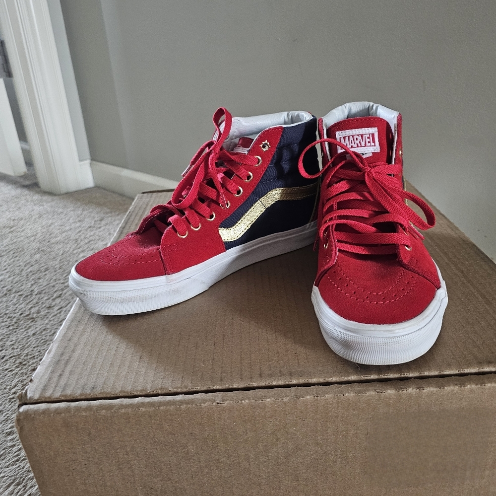 Vans Captain Marvel Sneakers